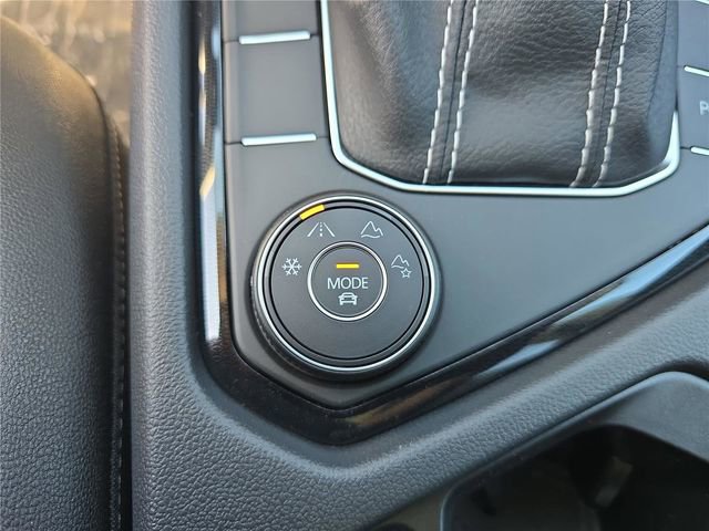 New 2026 Volkswagen Taos SE AWD/4WD image 23