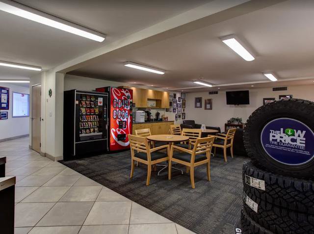 Used 2015 Jeep Cherokee Latitude image 16