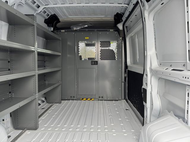Used 2025 RAM ProMaster 2500 w/ Convenience Group image 16