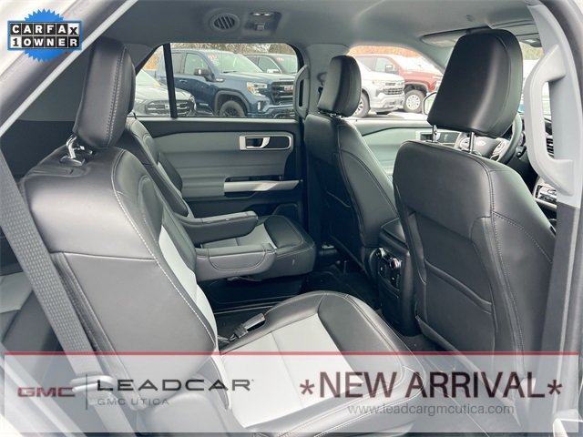 Used 2022 Ford Explorer XLT w/ Equipment Group 202A image 25
