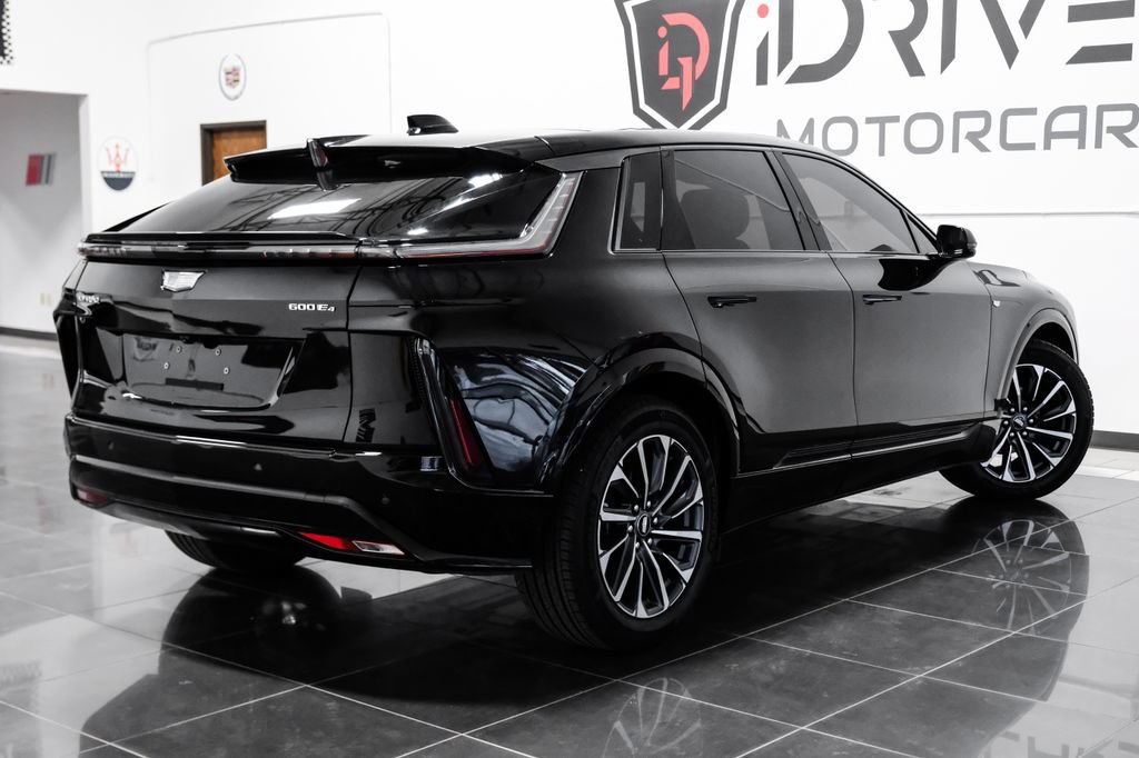 Used 2024 Cadillac Lyriq Sport AWD/4WD image 9