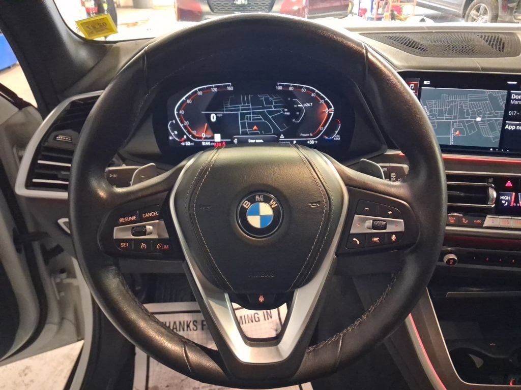 Used 2022 BMW X5 xDrive40i w/ Premium Package AWD/4WD image 18