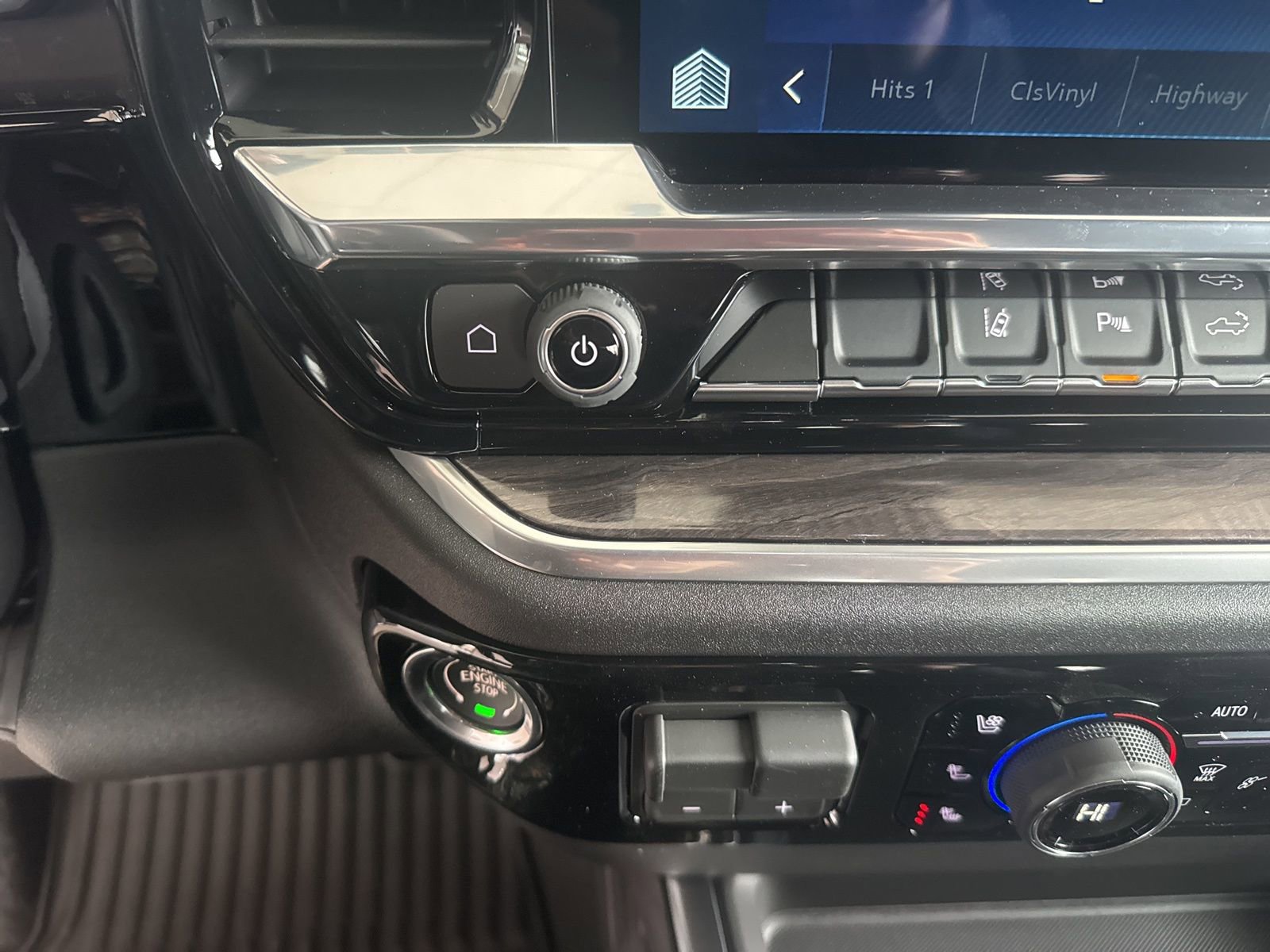 New 2026 Chevrolet Silverado 3500 LTZ w/ LTZ Convenience Package image 26