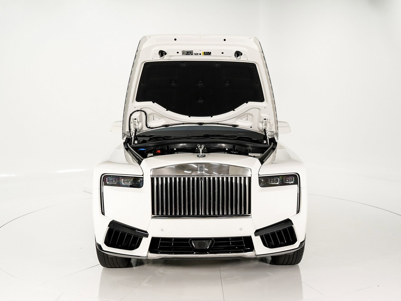Certified 2025 Rolls-Royce Cullinan image 54