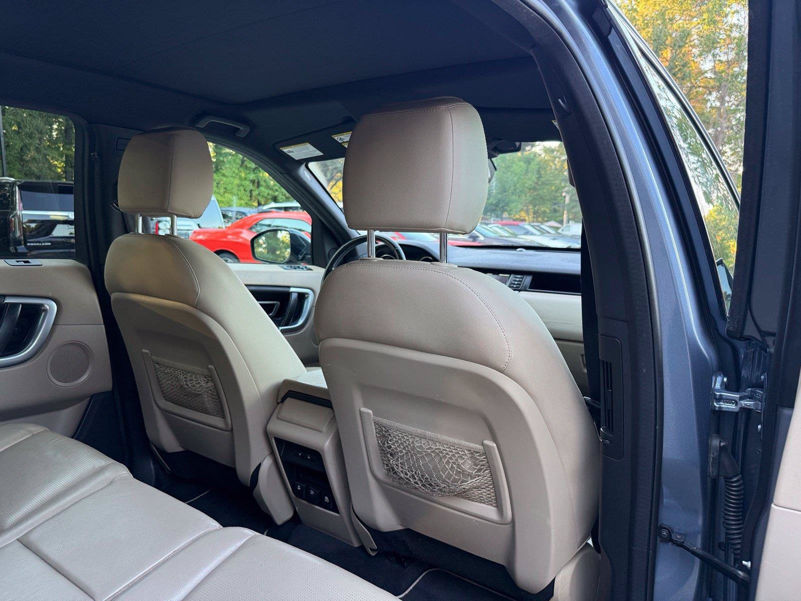 Used 2018 Land Rover Discovery Sport HSE AWD/4WD image 25