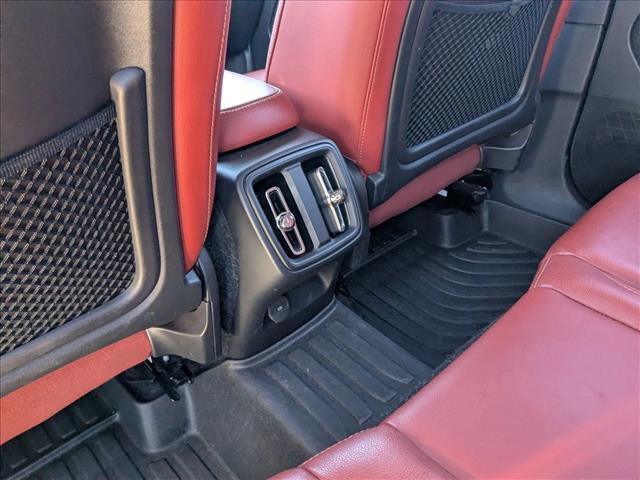 Used 2019 Volvo XC40 T5 Momentum image 18