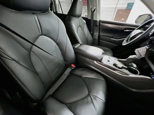 New 2026 Toyota Highlander Limited AWD/4WD image 28