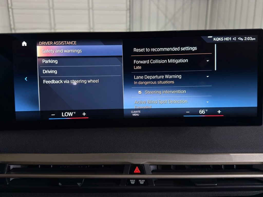 Used 2023 BMW iX xDrive50 w/ Sport Package AWD/4WD image 38