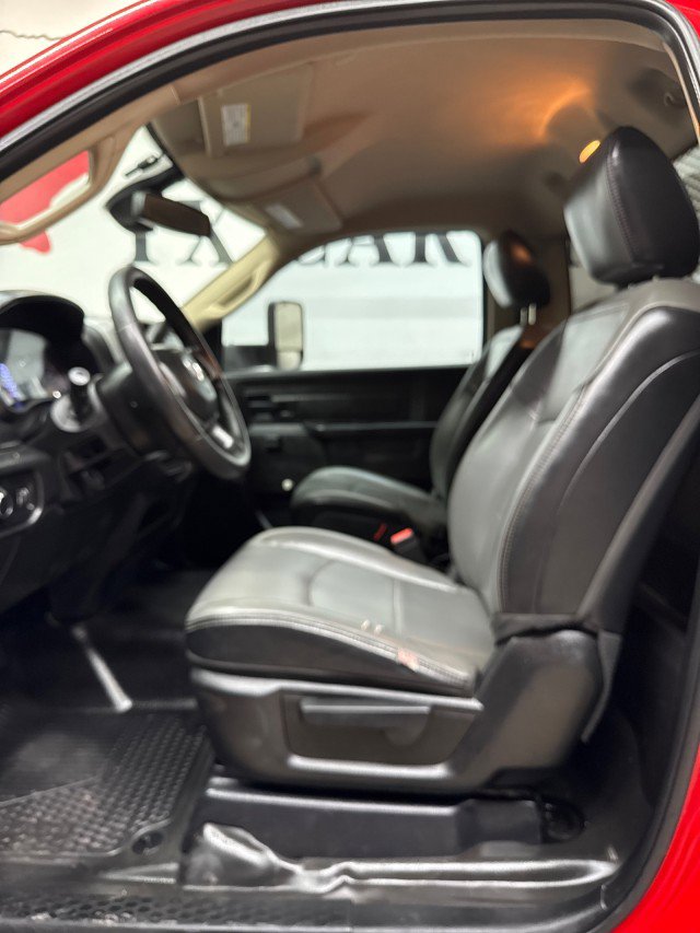 Used 2020 RAM 3500 Tradesman w/ Chrome Appearance Group image 21