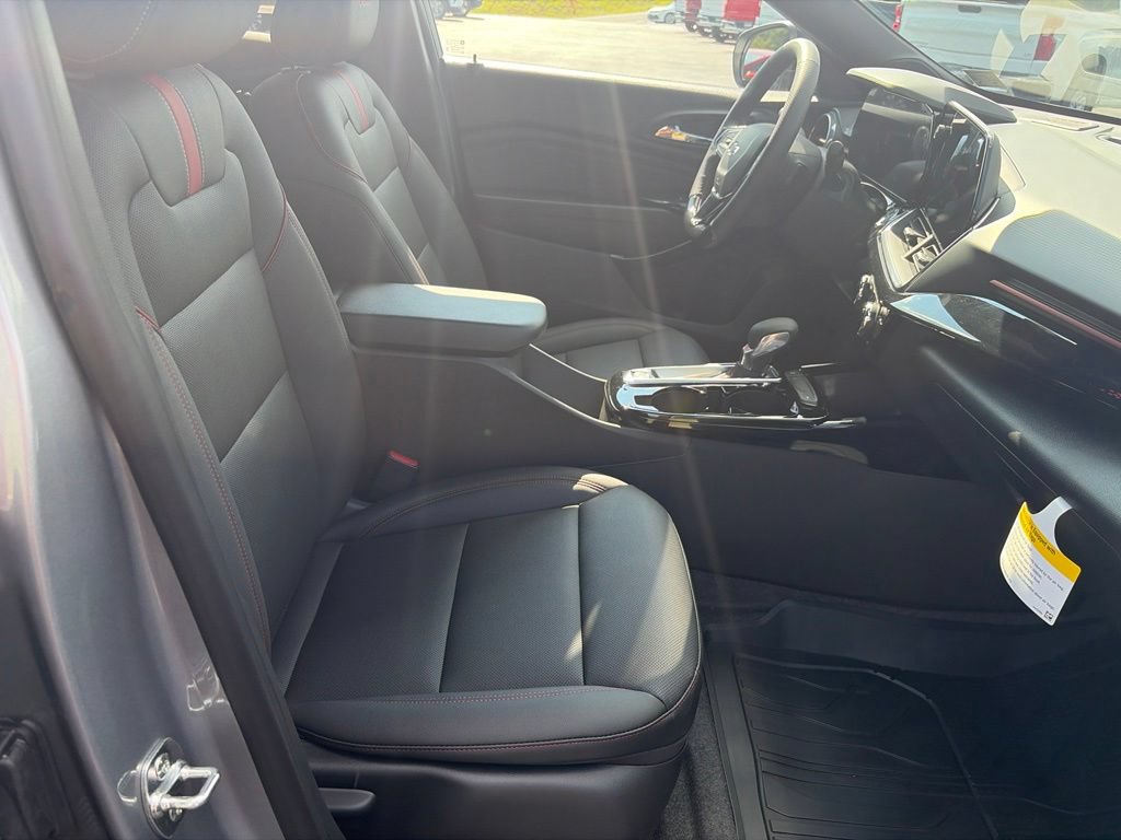 New 2026 Chevrolet Trax RS w/ Driver Confidence Package FWD image 34