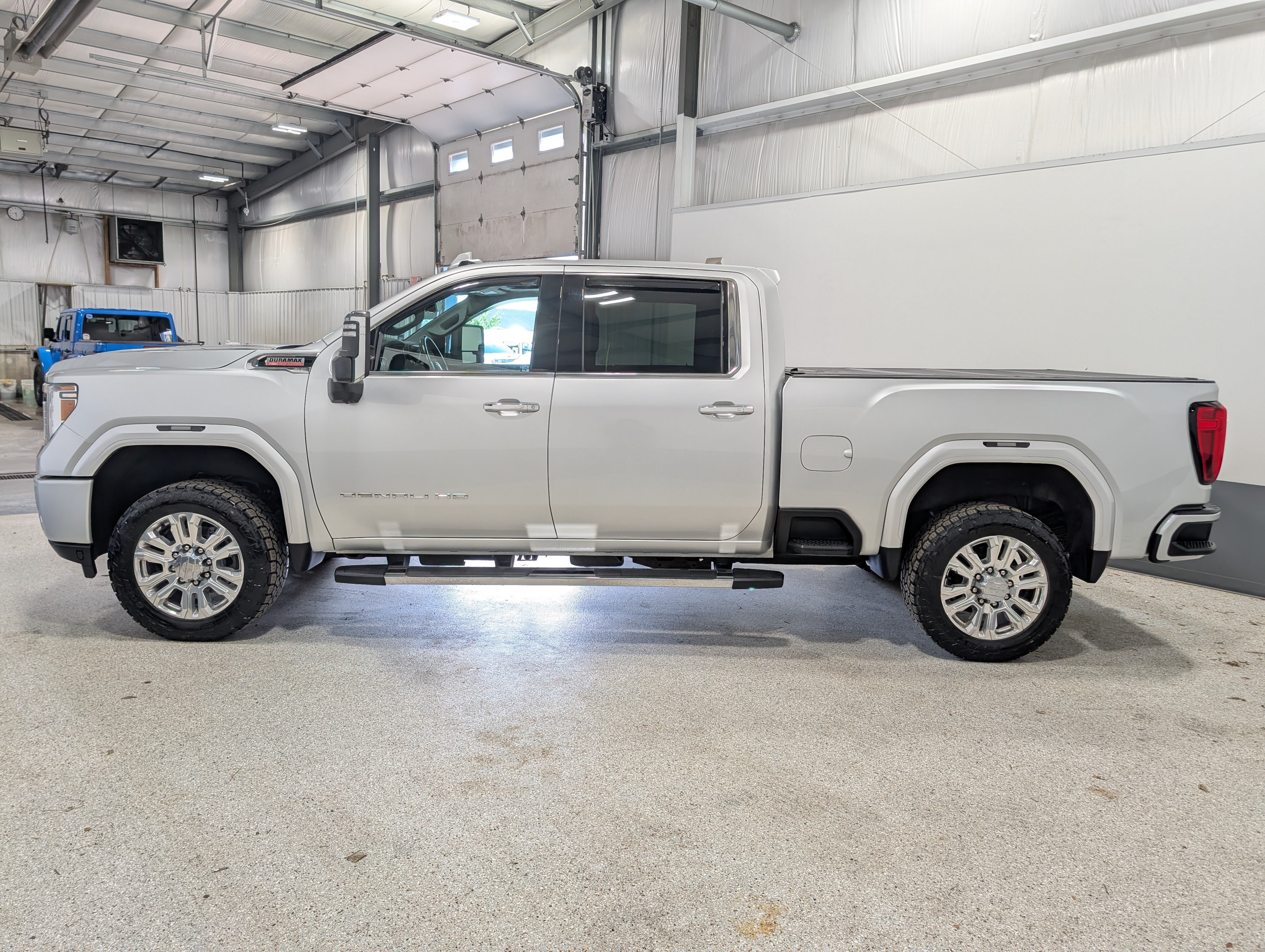 Used 2020 GMC Sierra 3500 Denali w/ Denali Ultimate Package AWD/4WD image 6