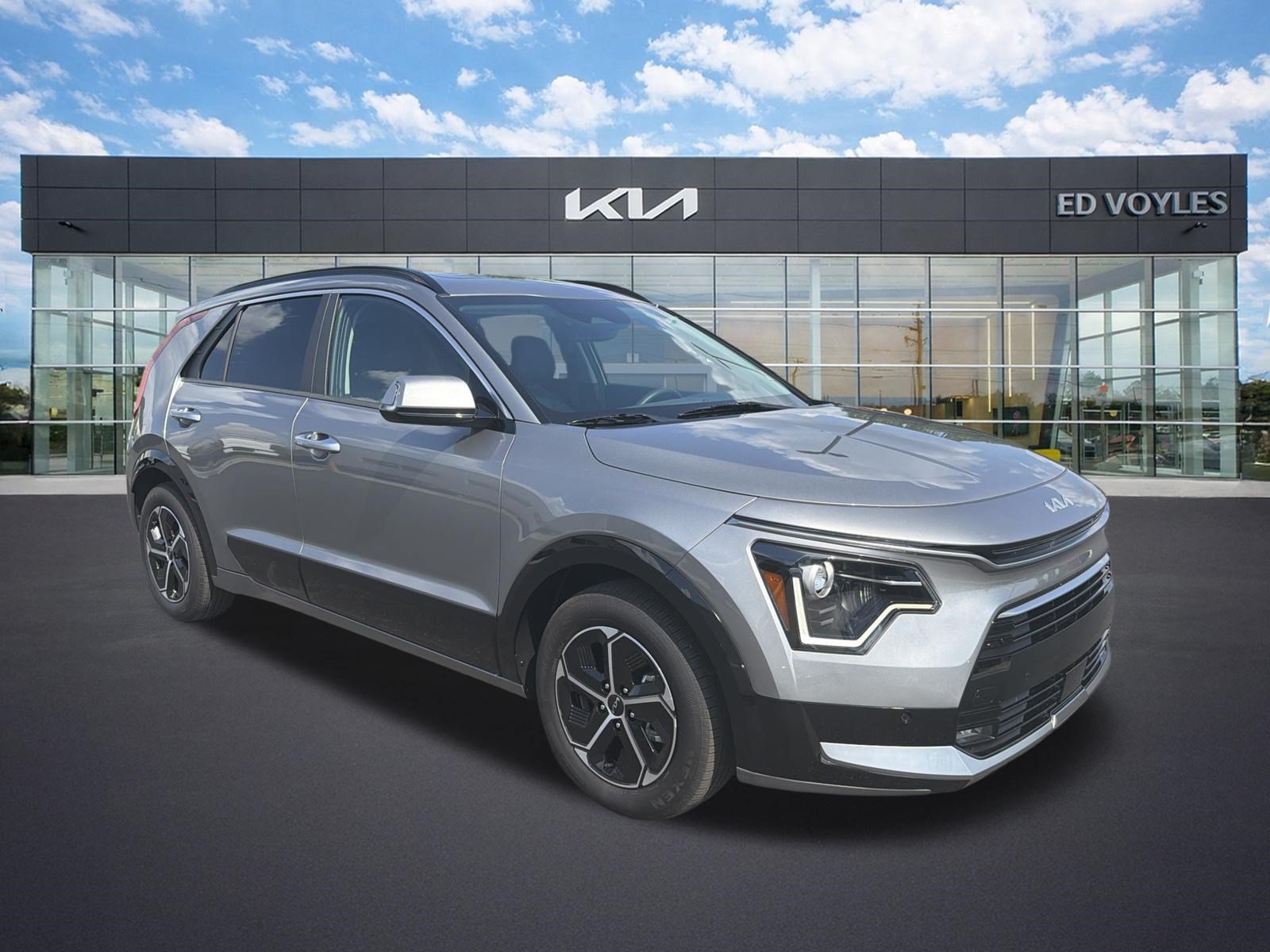 Certified 2025 Kia Niro