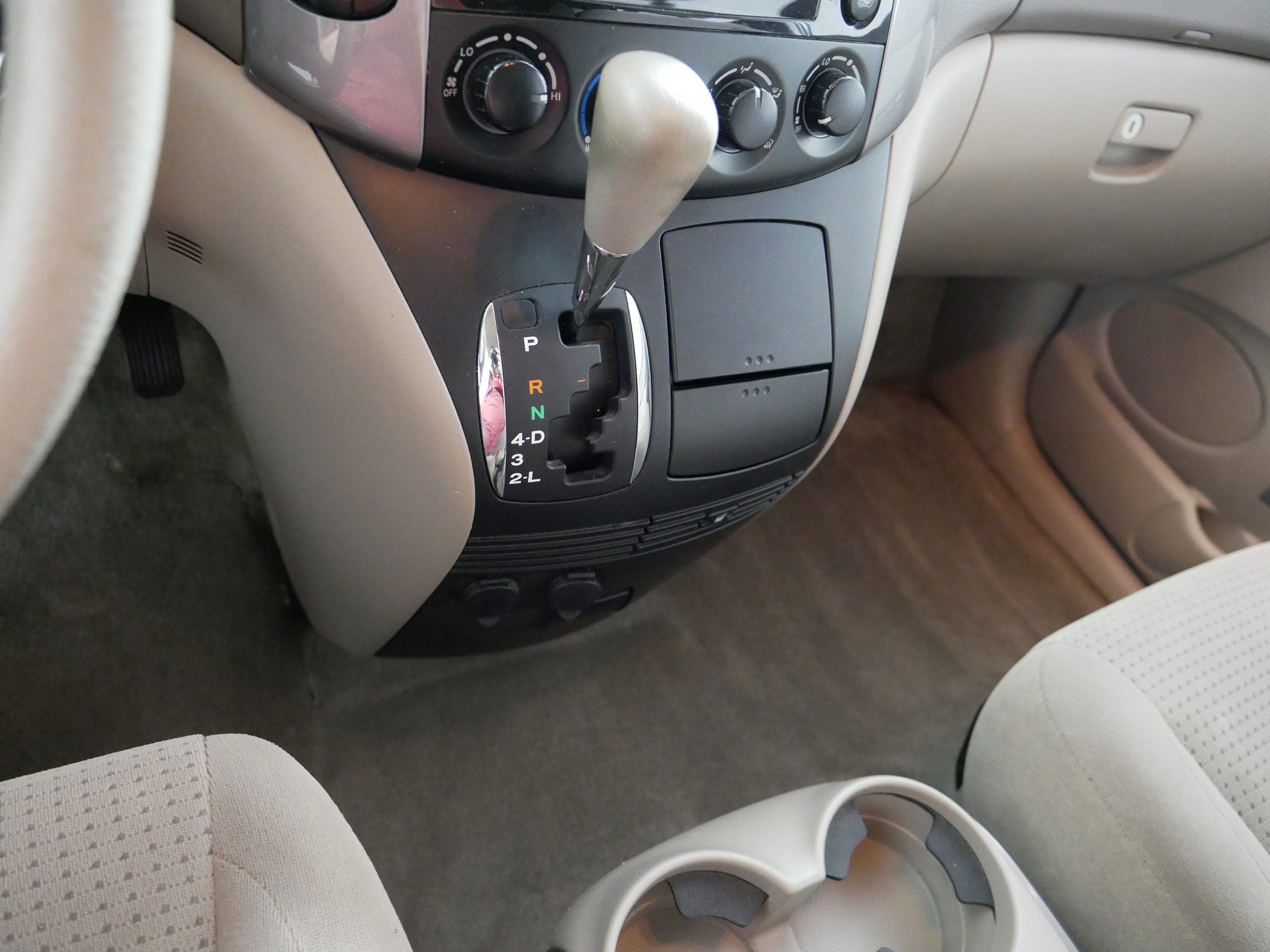 Used 2006 Toyota Sienna LE FWD image 24