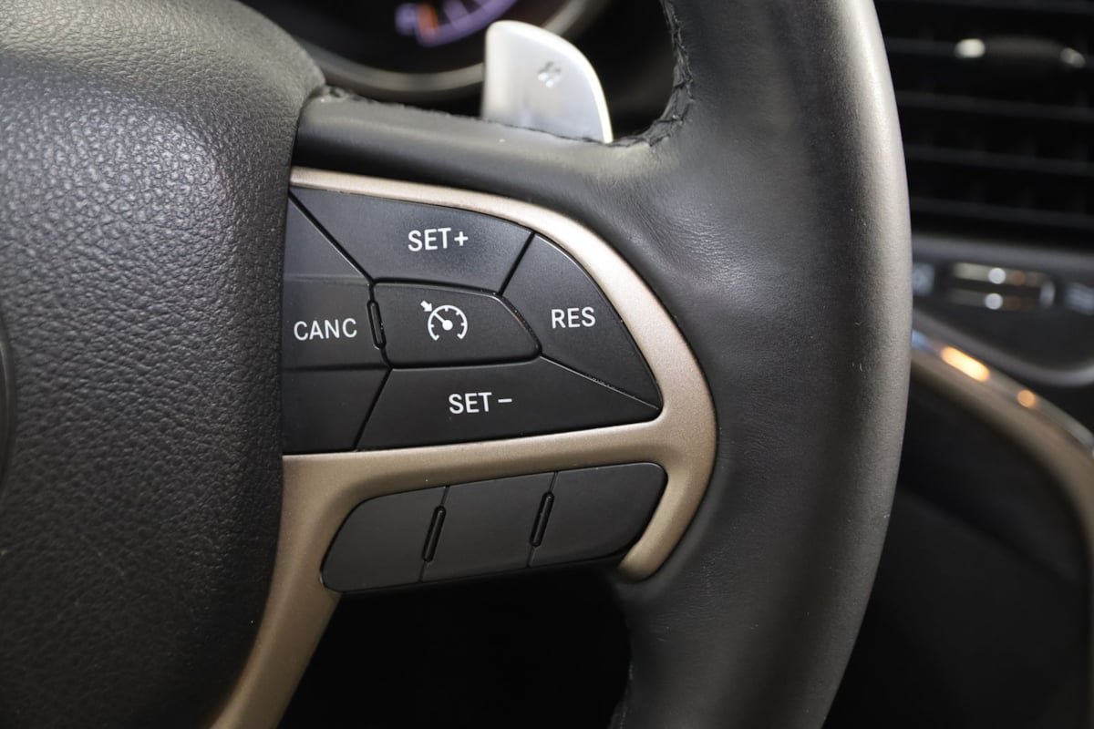 Used 2014 Jeep Grand Cherokee Laredo w/ Quick Order Package 23E AWD/4WD image 27