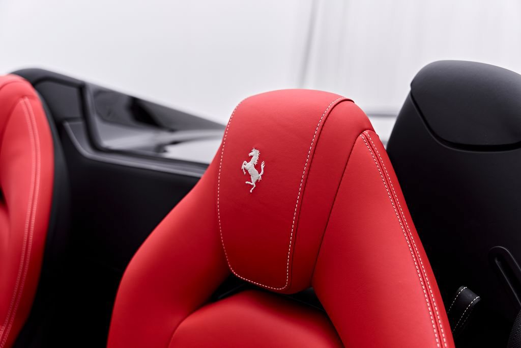 Used 2018 Ferrari 488 Spider RWD image 61