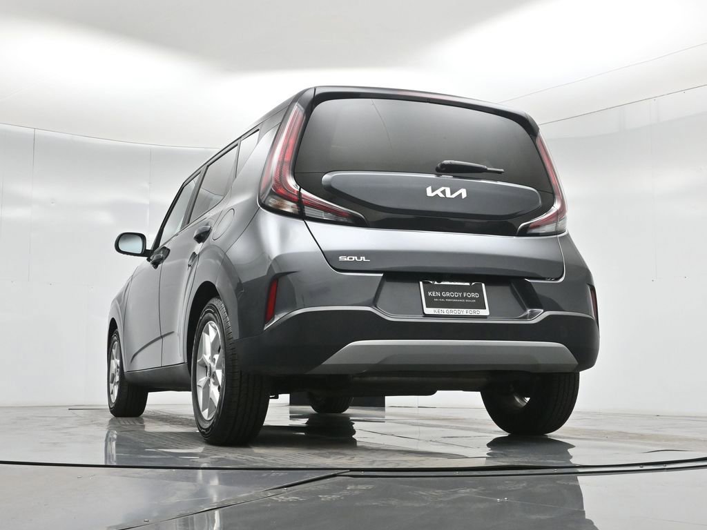 Used 2023 Kia Soul LX w/ Option Group 015 FWD image 49