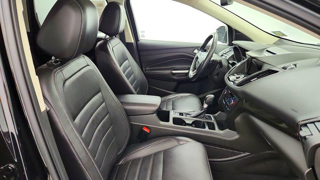 Used 2017 Ford Escape Titanium AWD/4WD image 24