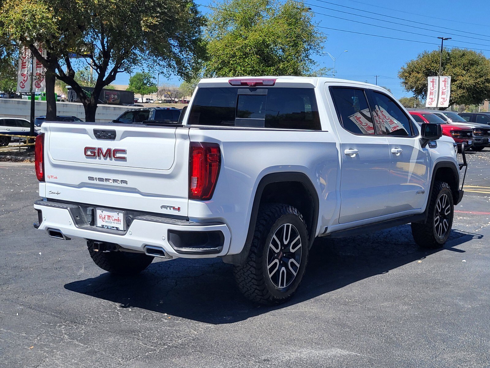 Used 2023 GMC Sierra 1500 AT4 w/ AT4 Premium Package image 4