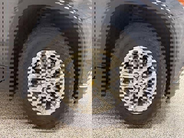 Used 2021 Chevrolet Traverse LT image 18