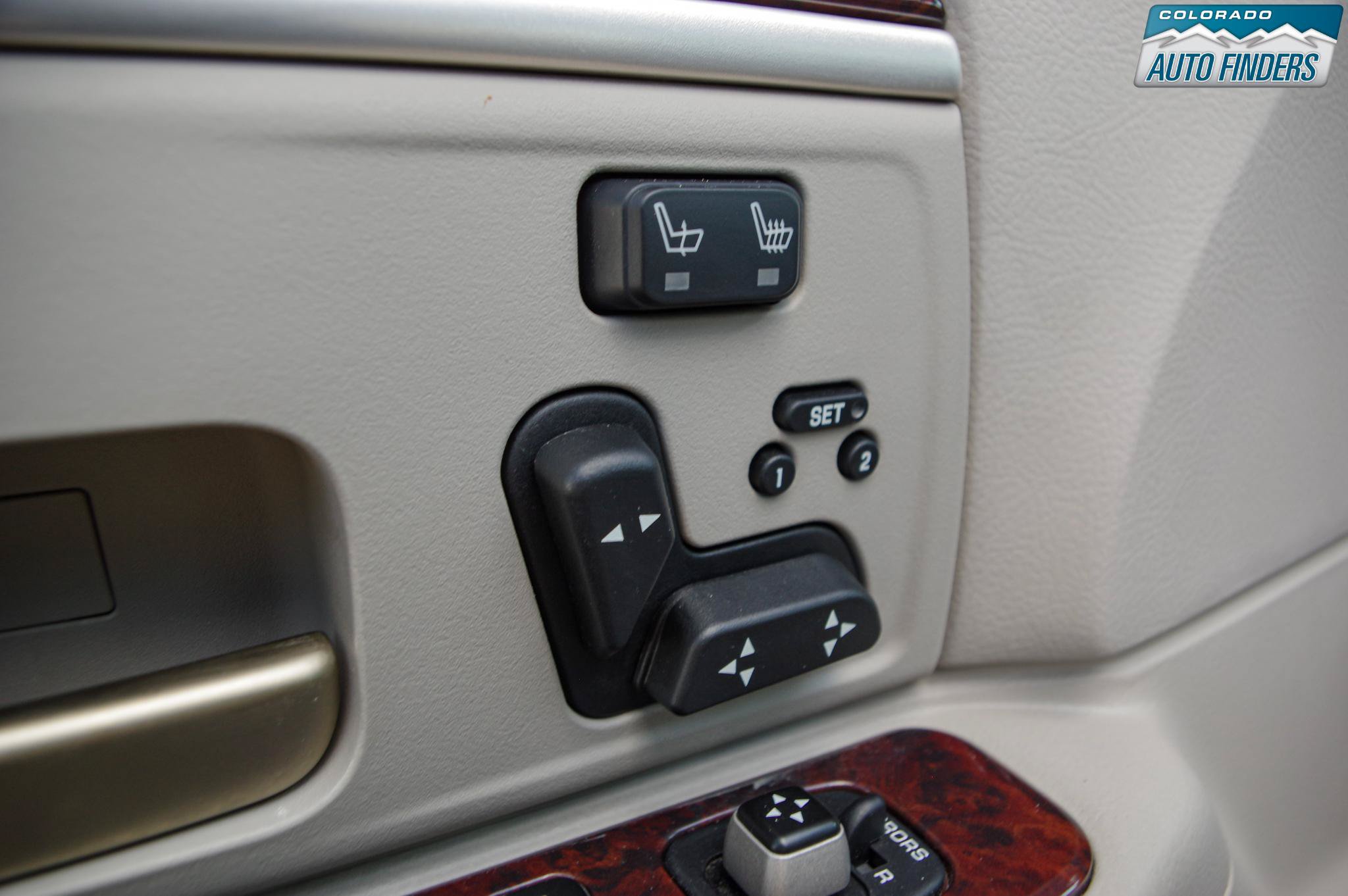 Used 2006 Lincoln Town Car Signature Limited RWD image 12