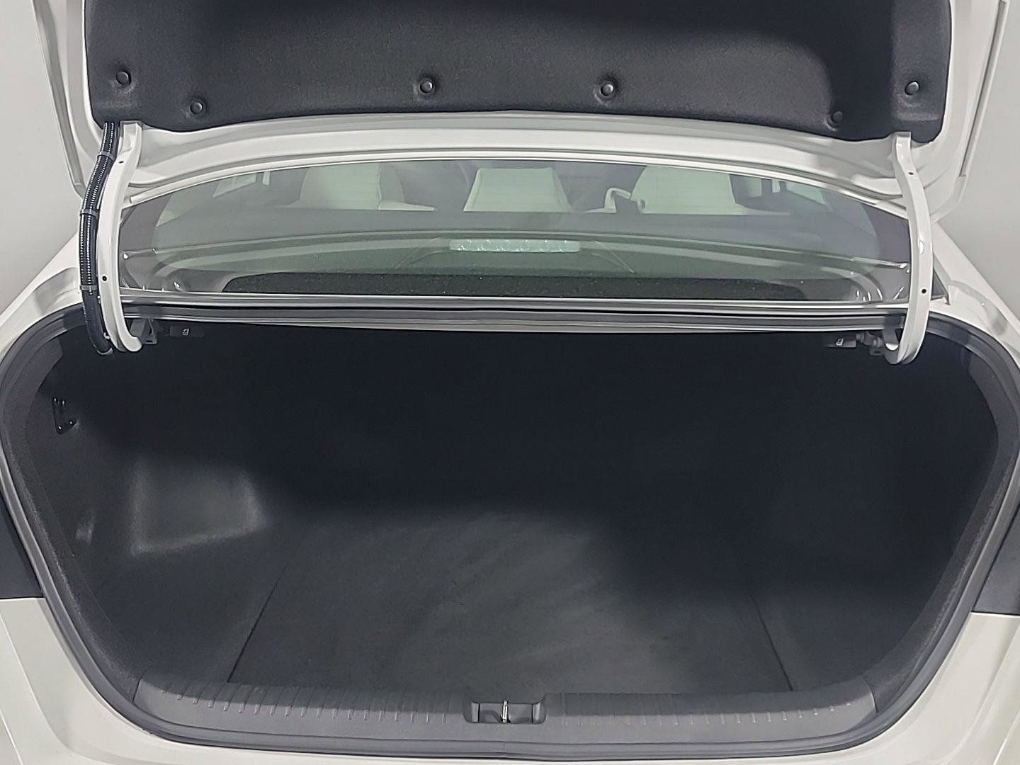 Certified 2025 Honda Accord SE image 7