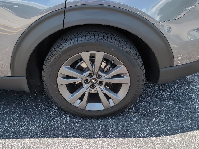 Used 2021 Ford Explorer XLT w/ Equipment Group 202A RWD image 7