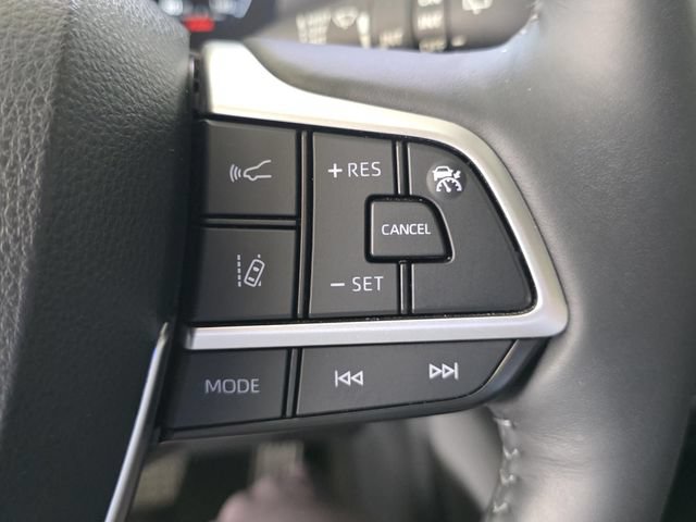 Certified 2024 Toyota Highlander Limited FWD image 30