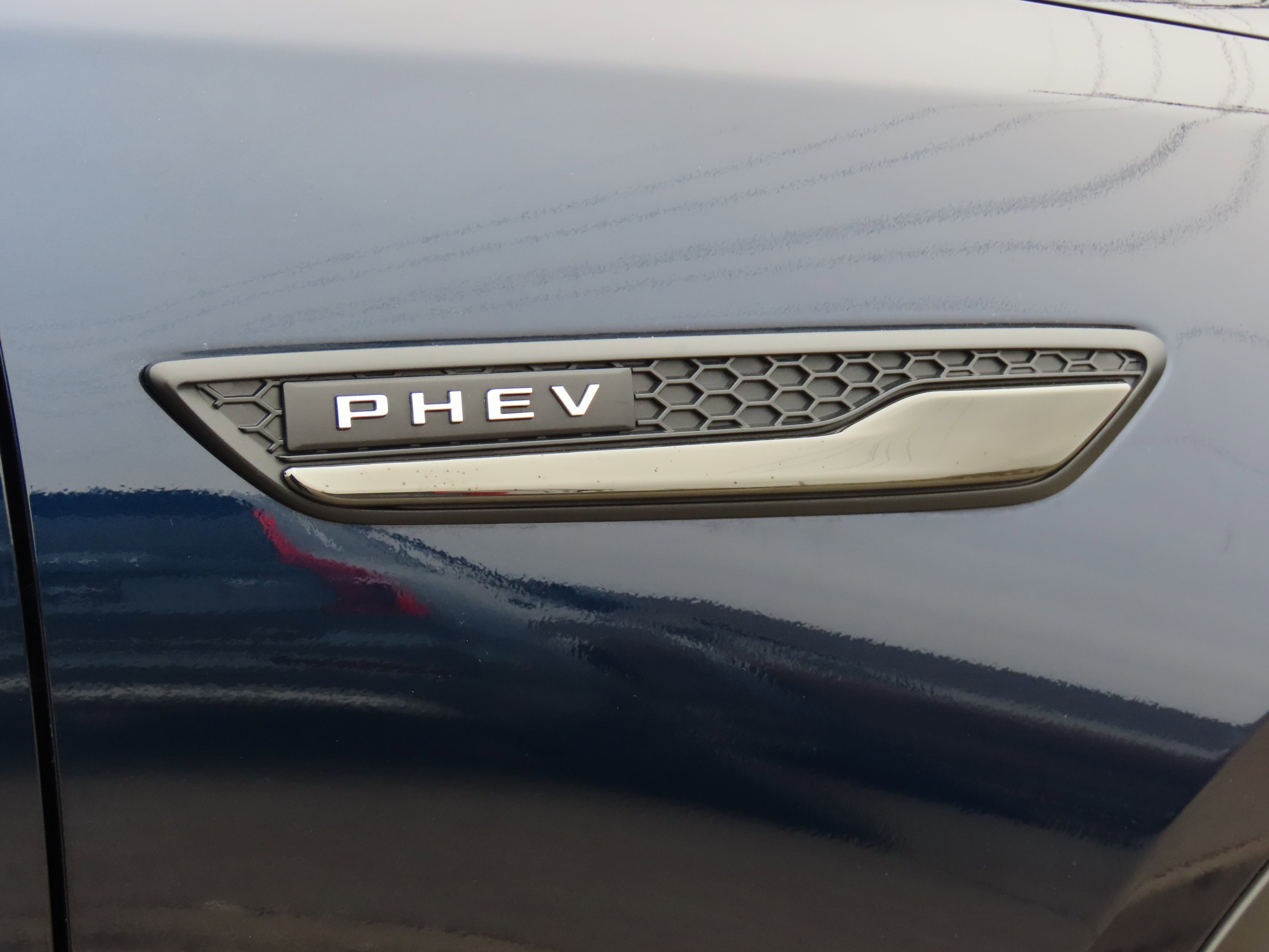 Certified 2025 MAZDA CX-90 Plug-In Hybrid w/Premium Sport image 9