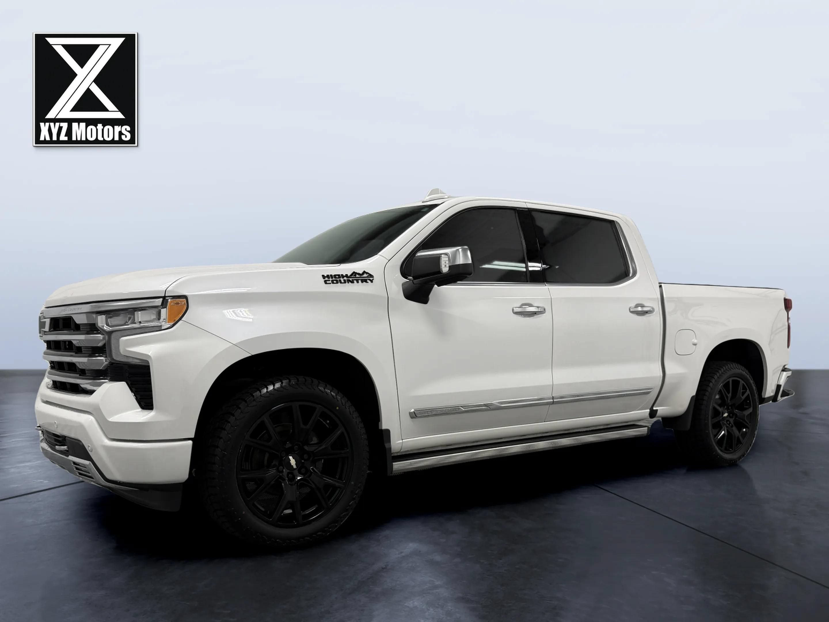 Used 2023 Chevrolet Silverado 1500 High Country w/ Technology Package AWD/4WD image 2