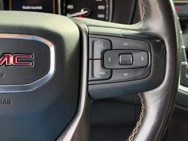 Used 2021 GMC Yukon AT4 w/ Technology Package AWD/4WD image 12