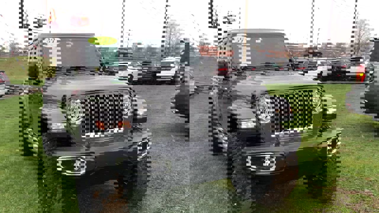 Used 2021 Jeep Gladiator Overland w/ Popular Equipment Package image 3