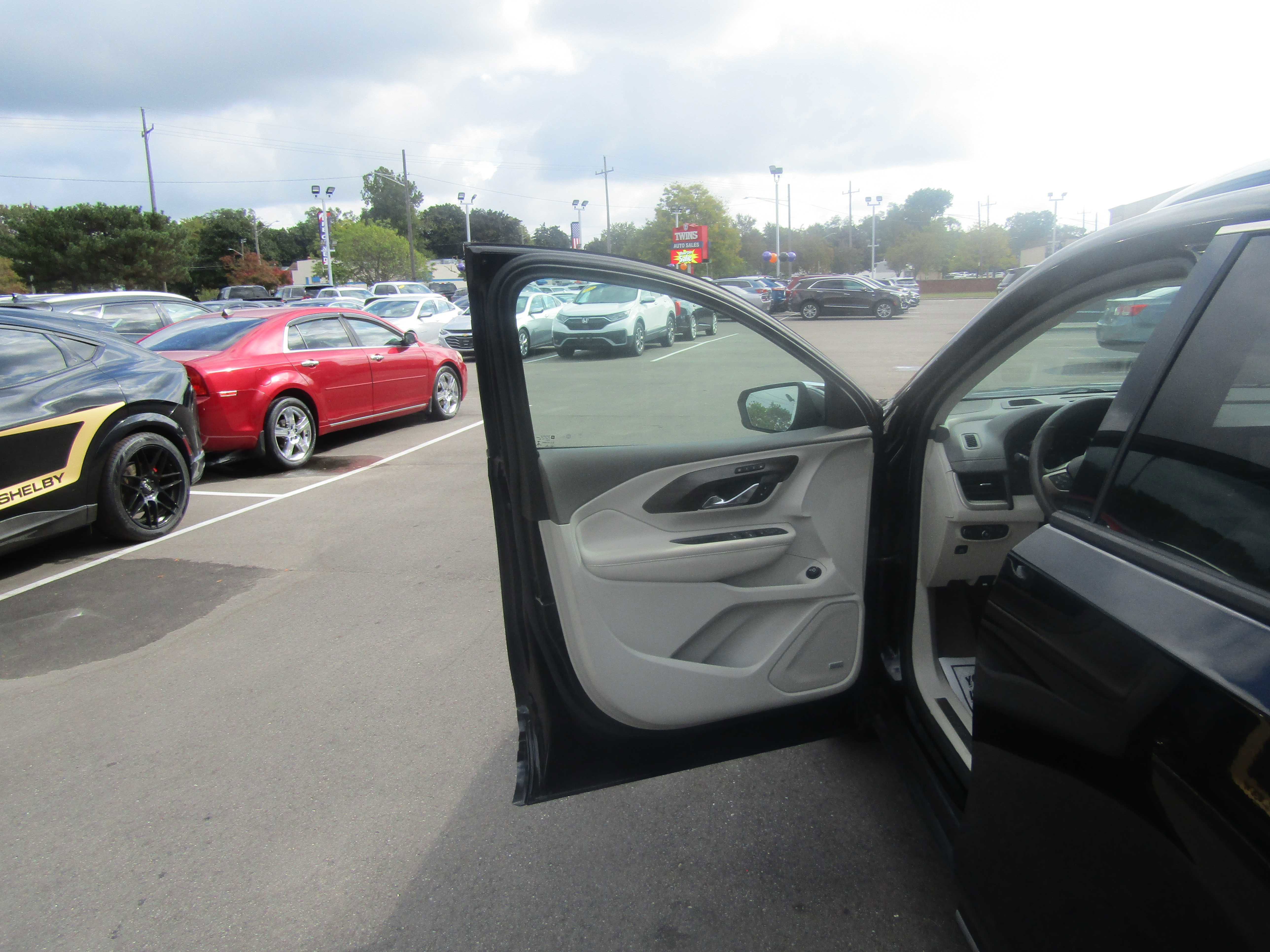 Used 2018 GMC Terrain Denali w/ Advanced Safety Package image 7