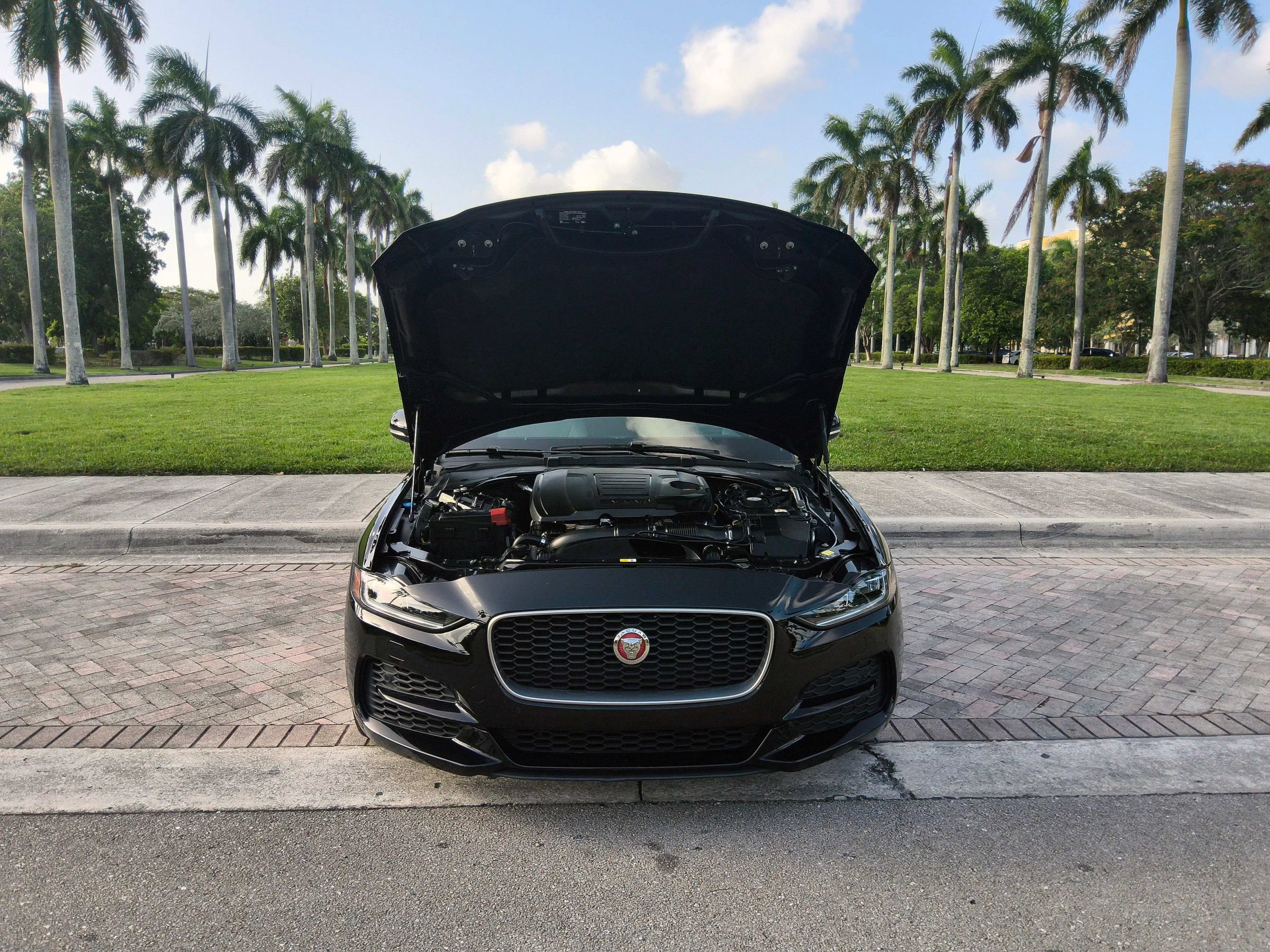 Used 2020 Jaguar XE S AWD/4WD image 39
