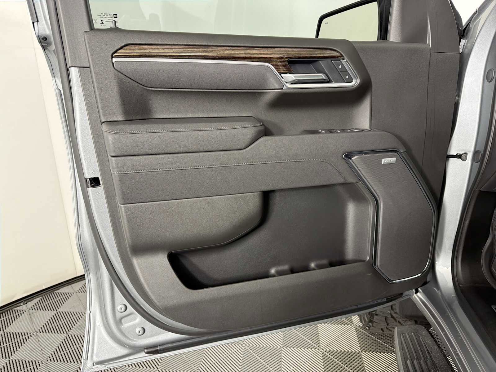 New 2025 GMC Sierra 1500 Elevation w/ Elevation Premium Package image 16