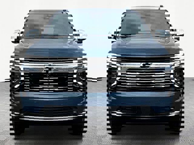 New 2026 Chevrolet Suburban Premier image 2