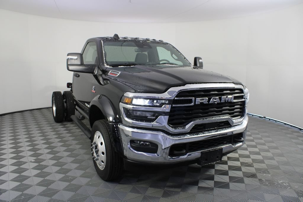 Used 2025 RAM 4500 4x4 Regular Cab DRW image 22