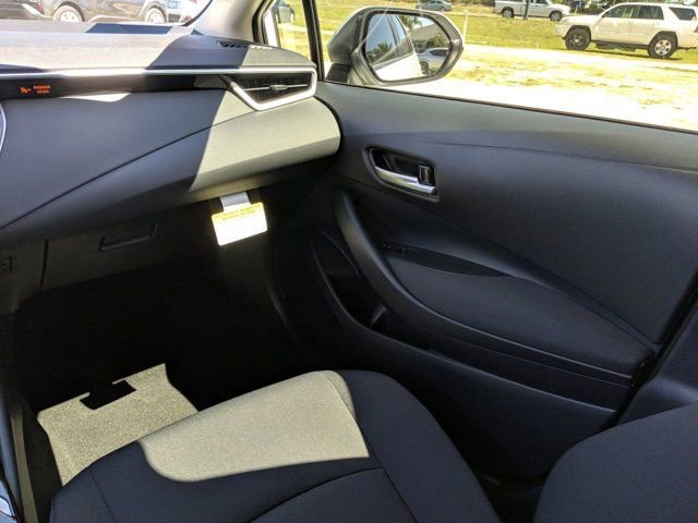 Used 2020 Toyota Corolla LE image 16