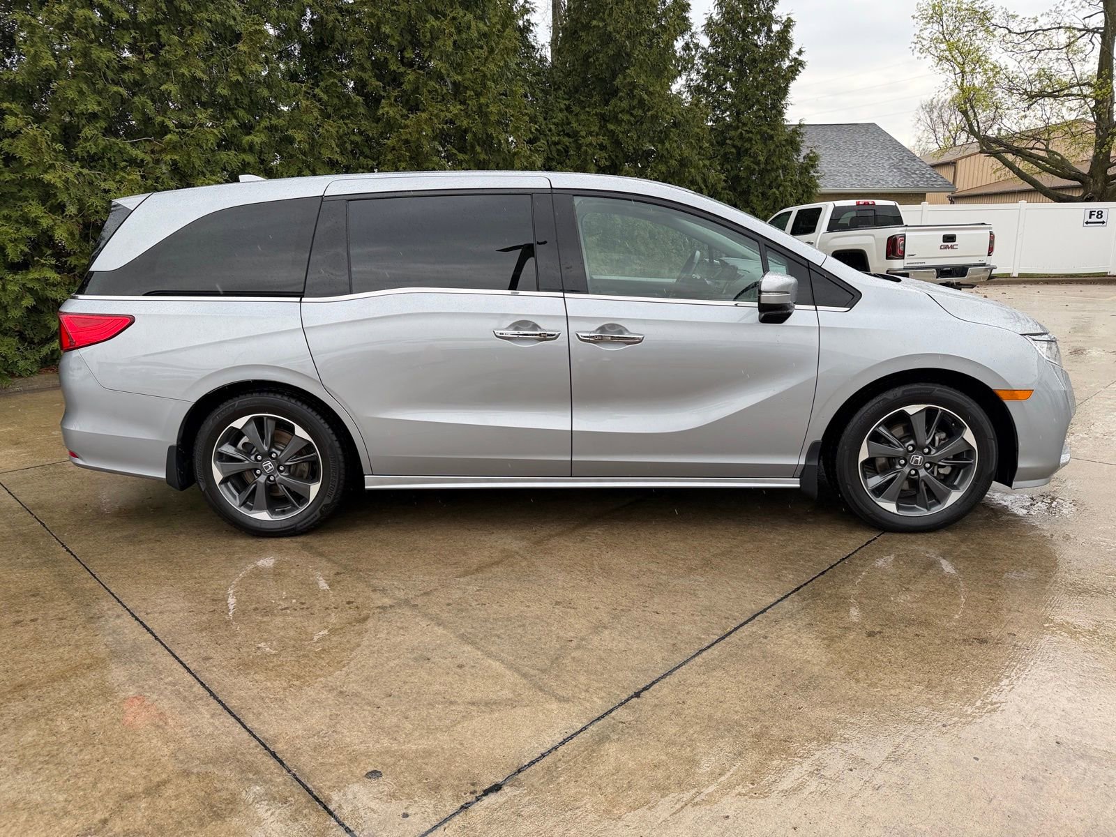 Used 2023 Honda Odyssey Elite image 32