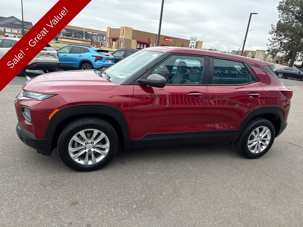 Used 2021 Chevrolet TrailBlazer LS AWD/4WD image 2