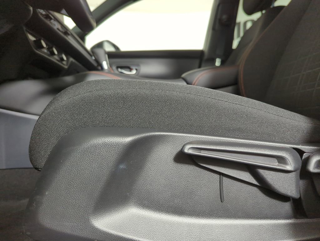 Certified 2026 Honda HR-V Sport image 26