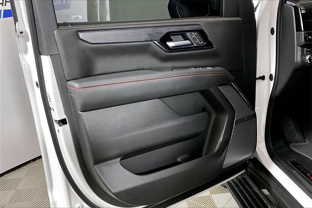 Used 2025 GMC Yukon AT4 Ultimate image 18