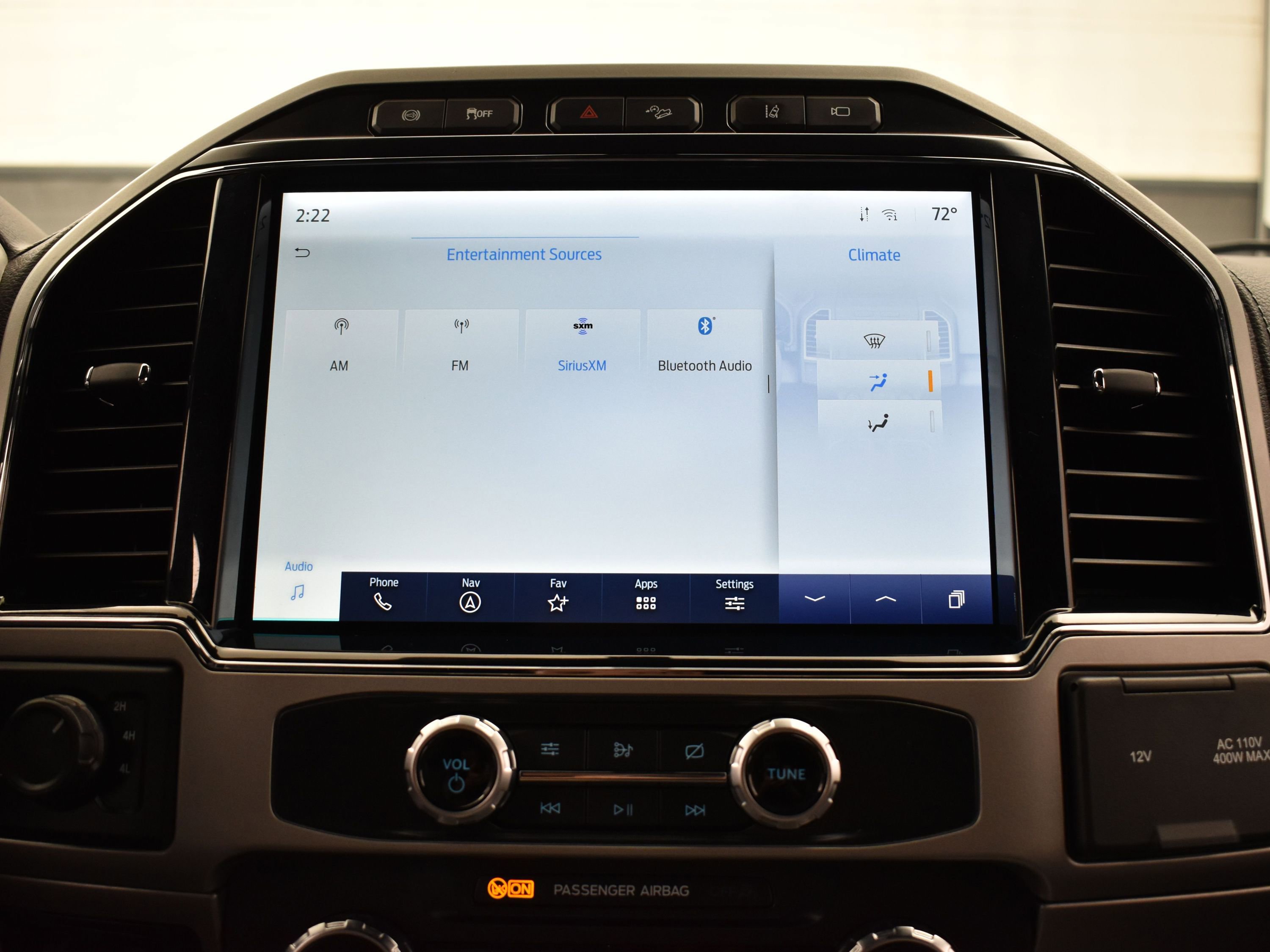 Used 2022 Ford F250 Lariat w/ Black Appearance Package image 32