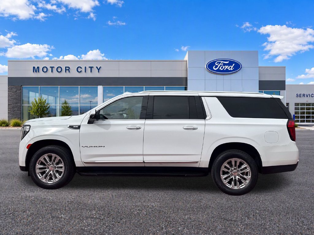 Used 2022 GMC Yukon XL SLT w/ SLT Premium Package AWD/4WD image 5