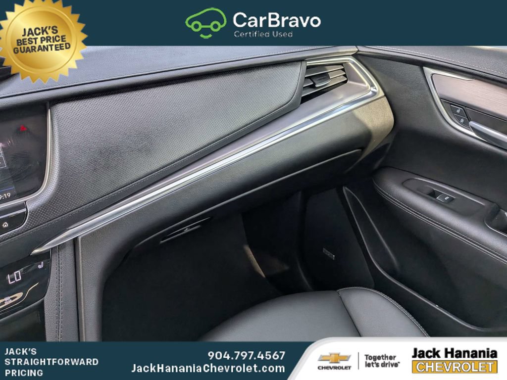 Certified 2024 Cadillac XT5 Luxury FWD image 17
