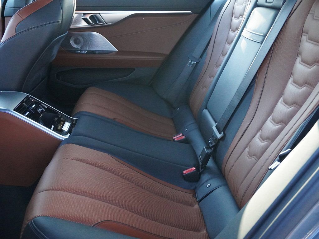 Used 2025 BMW M850i xDrive image 32