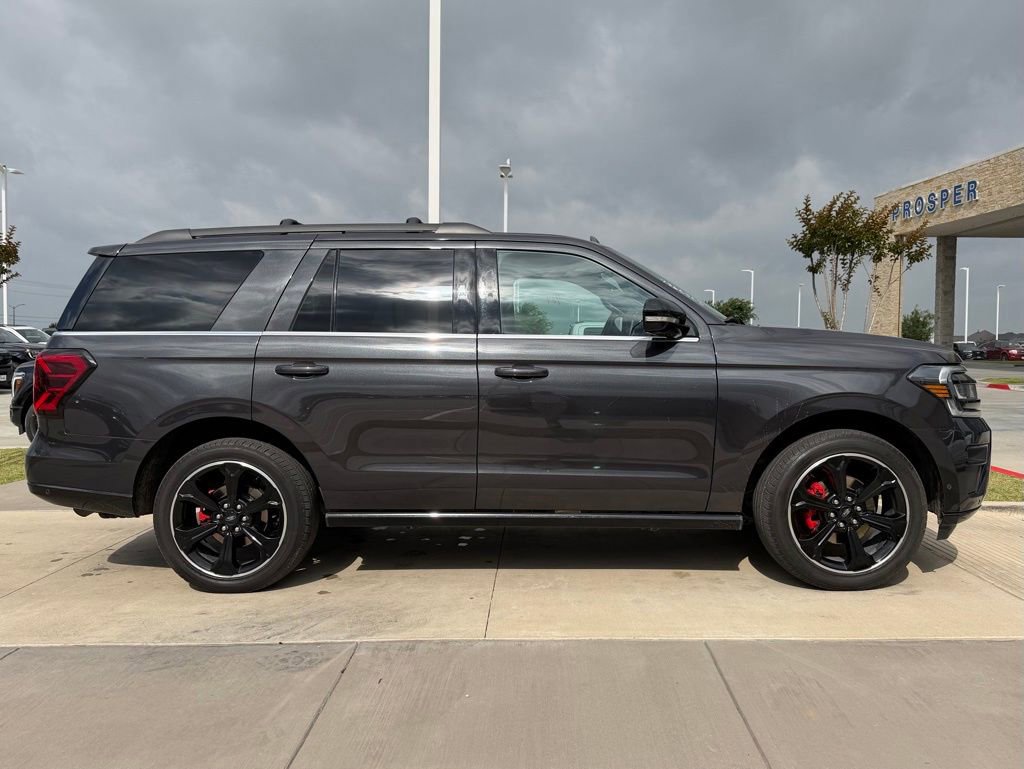 Used 2022 Ford Expedition Limited AWD/4WD image 18