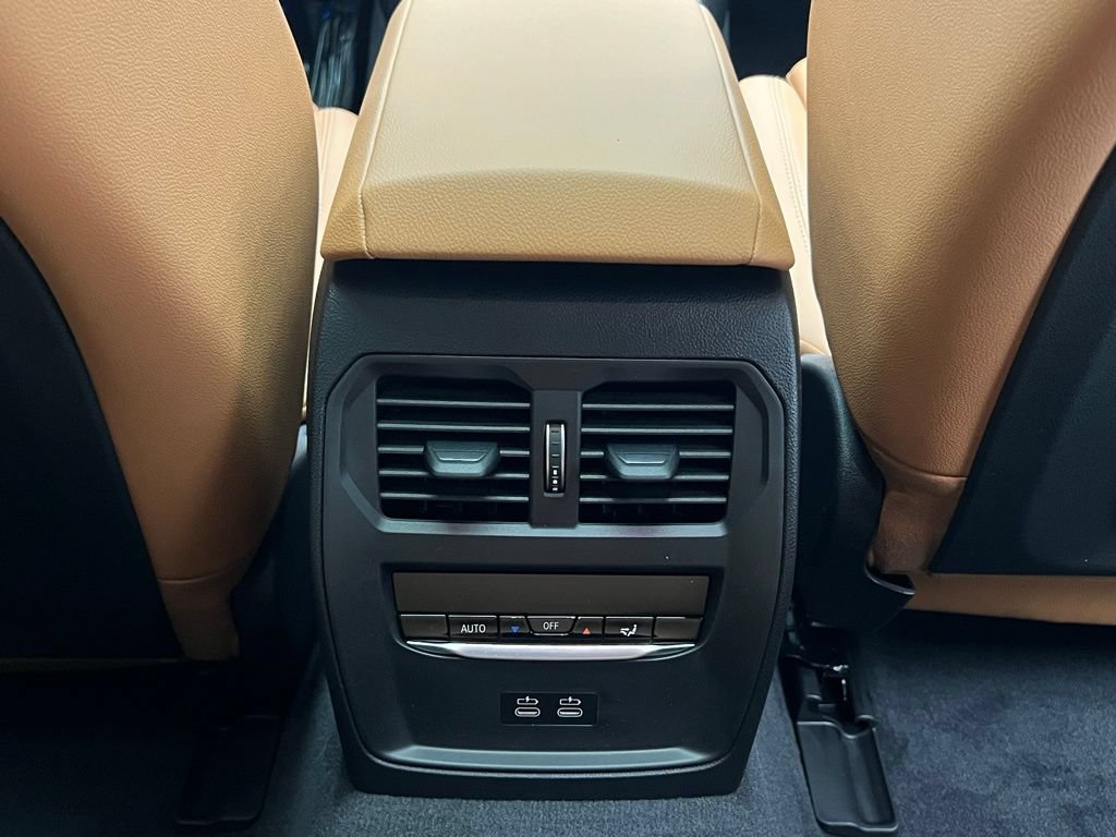 Used 2026 BMW i4 eDrive40 w/ Premium Package RWD image 9