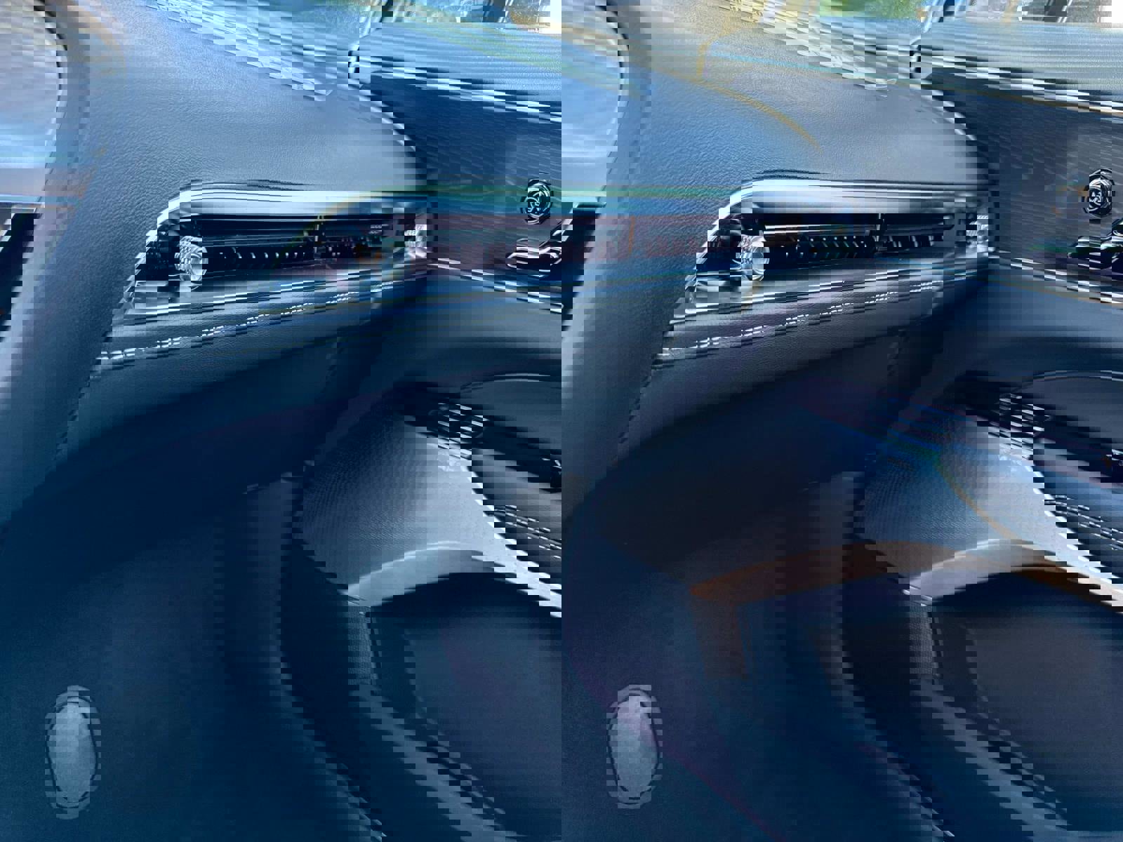 New 2026 Cadillac Lyriq V w/ Exterior Carbon Fiber Package image 27