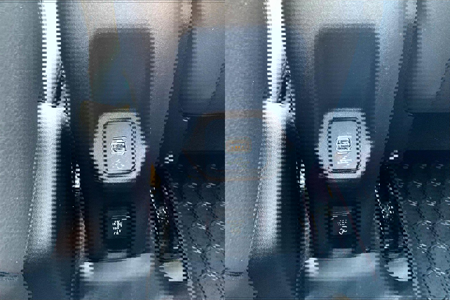 Used 2021 Jeep Renegade Limited w/ Sun & Sound Group image 39