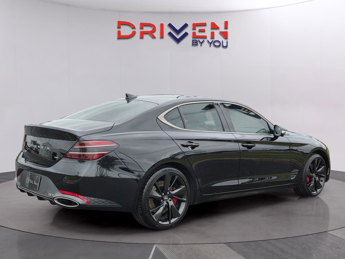 Used 2023 Genesis G70 3.3T w/ Sport Prestige Package RWD image 5